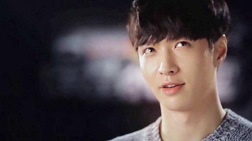 张艺兴吃瓜娱乐完整版视频,吃瓜娱乐幕后故事大公开